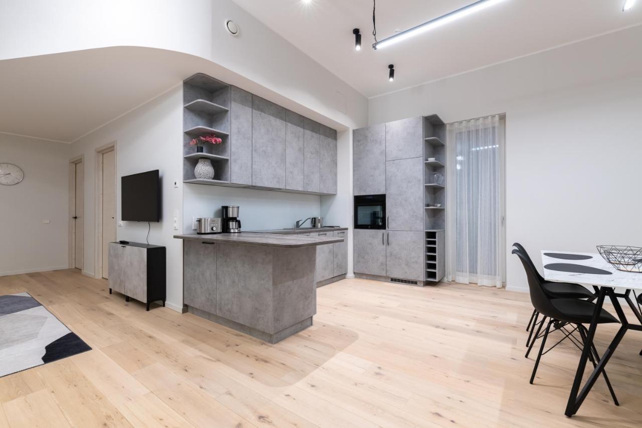Dashaus 2 Bedroom Apartment 탈린 외부 사진