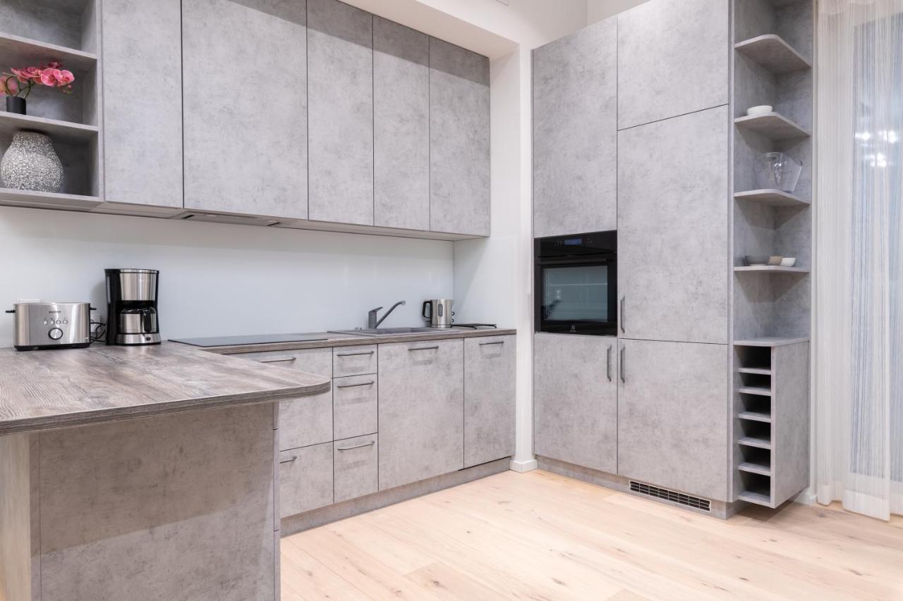 Dashaus 2 Bedroom Apartment 탈린 외부 사진
