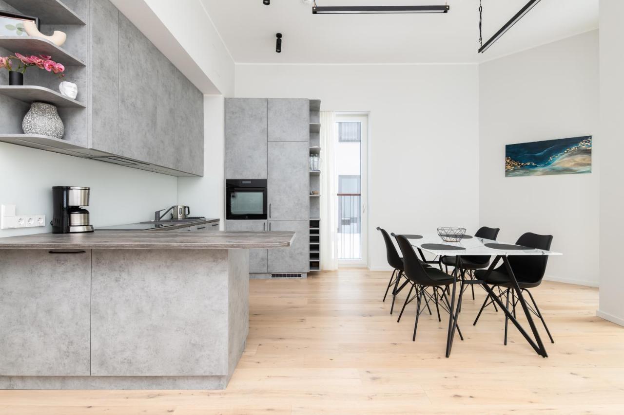 Dashaus 2 Bedroom Apartment 탈린 외부 사진
